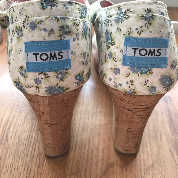 19 off toms shoes brand new shabby chic toms wedges from echo s closet on poshmark 19 off toms shoes brand new shabby chic toms wedges from echo s closet on poshmark