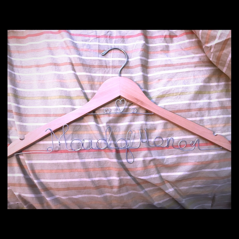 Maid of honor hanger