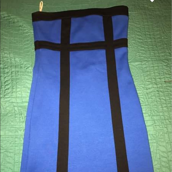 Dresses - Picture 1 of 4