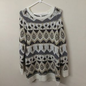 *GOOD FOR THE HOLIDAYS* Sweater with metallic gold