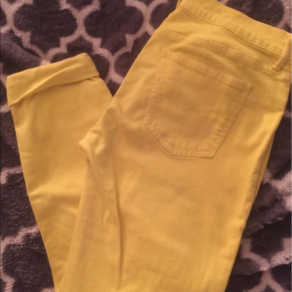 The Gap yellow Cropped Capri JEAN - Picture 2 of 3