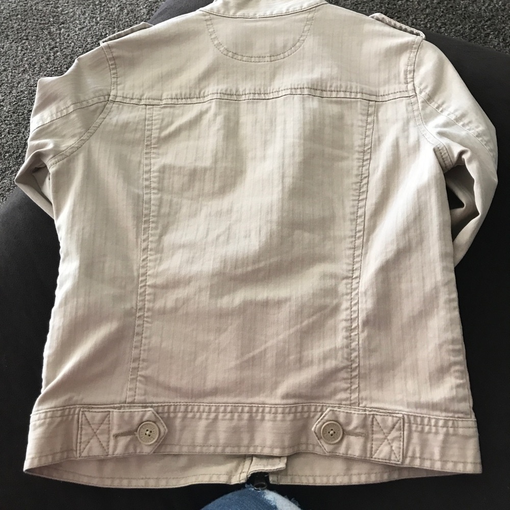 Jacket - Picture 4 of 4