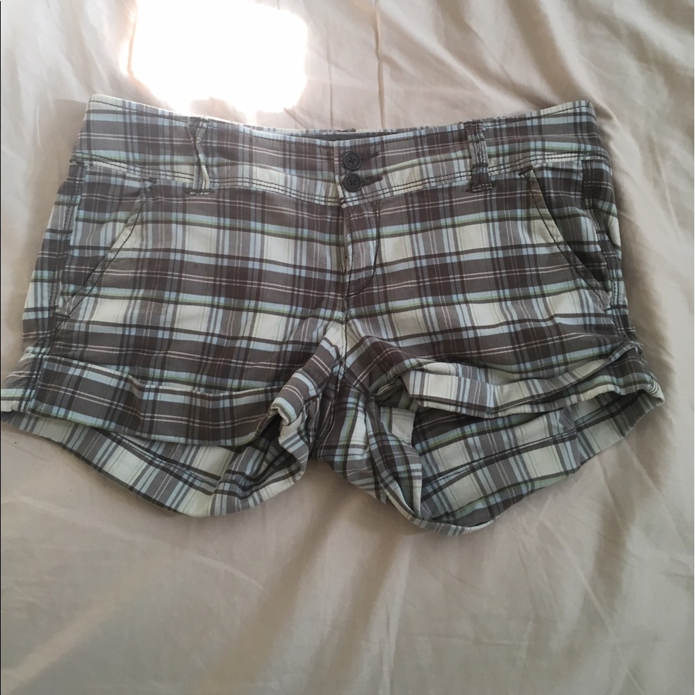 Abercrombie stretchy shorts!