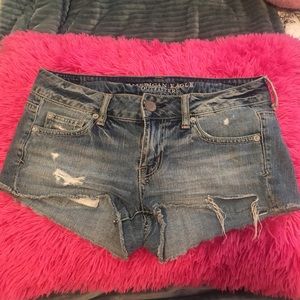Low waisted American Eagle shorts
