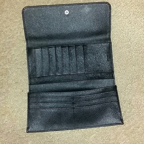 DKNY leather wallet - Picture 2 of 4