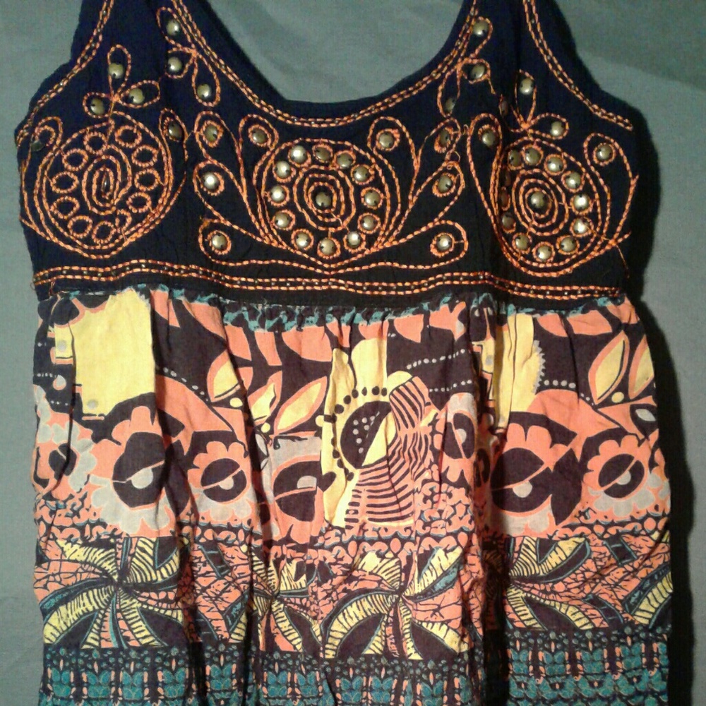 Colorful & Comfortable Top - Picture 2 of 4