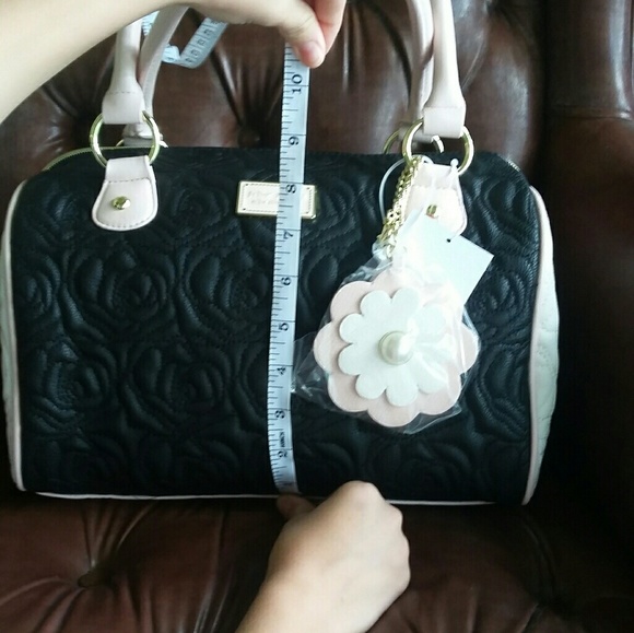 Brand new Betsey Johnson Quilted Rose Satchel - Picture 7 of 8