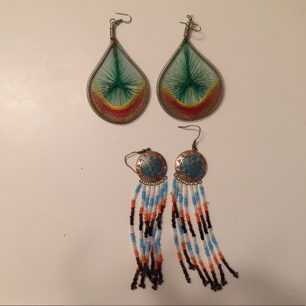 **BUNDLE 2 pairs of dangle earrings !