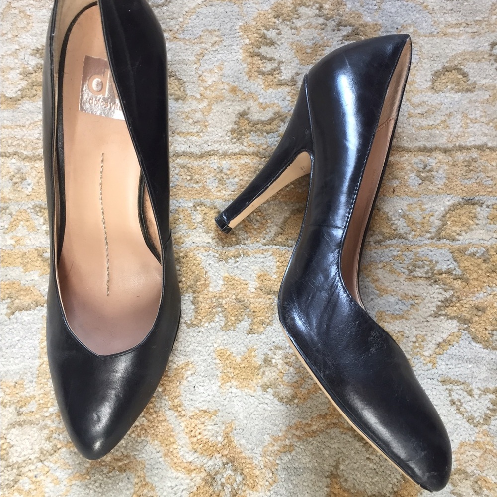 Dolce Vita Black Leather Pumps