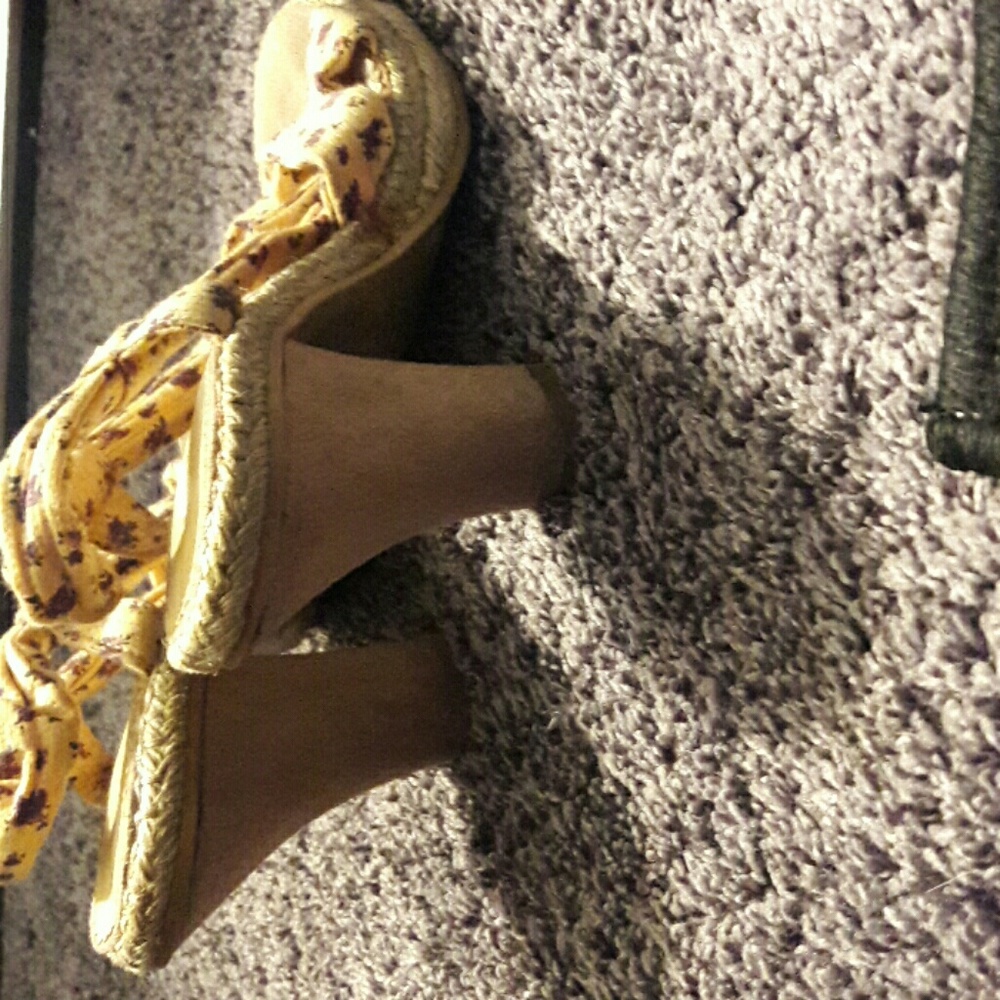 High heels - Picture 2 of 4