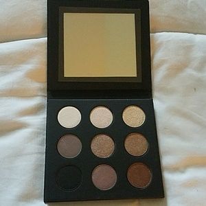 Authentic MAKE UP FOREVER