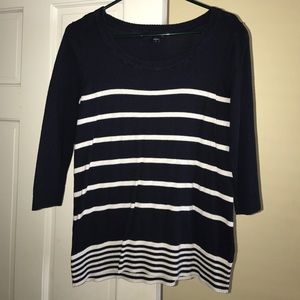 GAP sweater