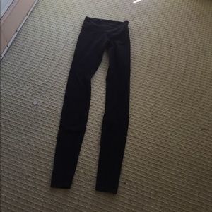 Black lululemon leggings