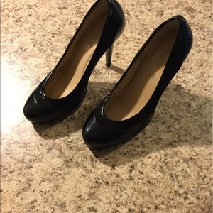 Like new black heels!