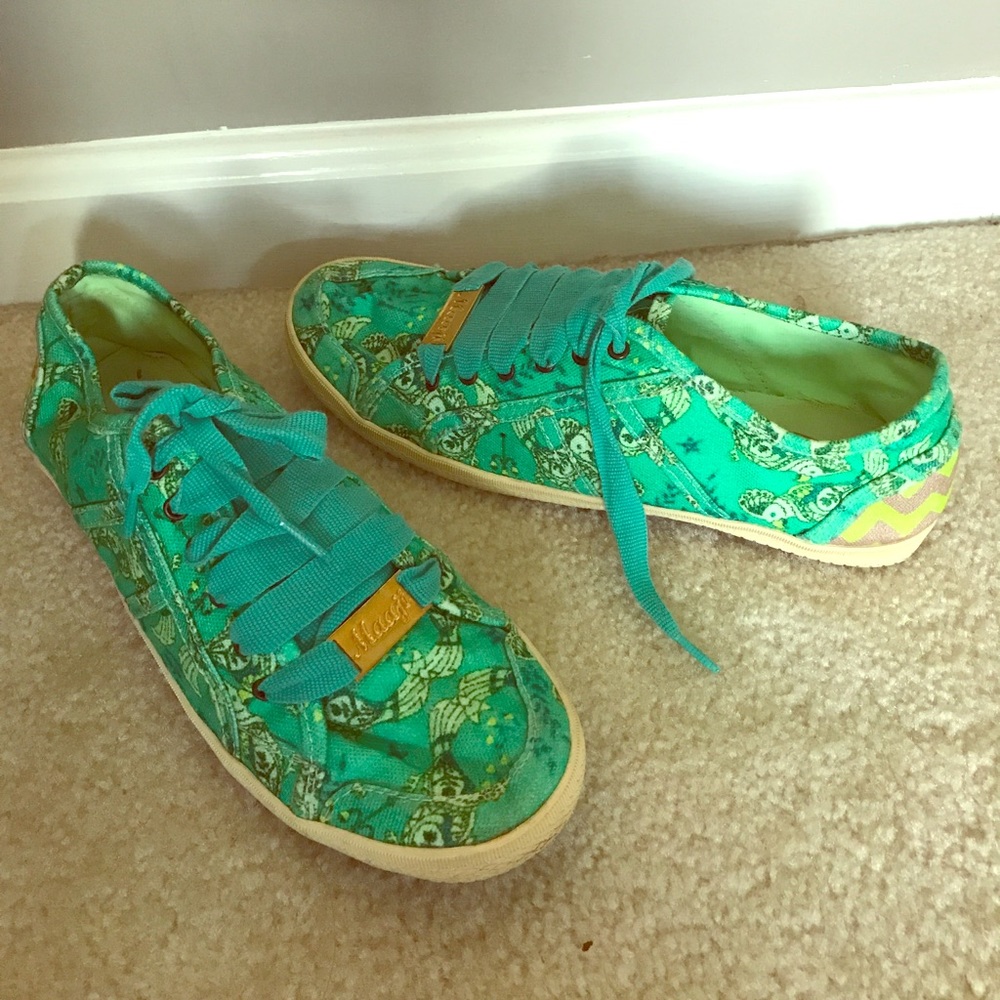 Limited Edition Maaji sneakers