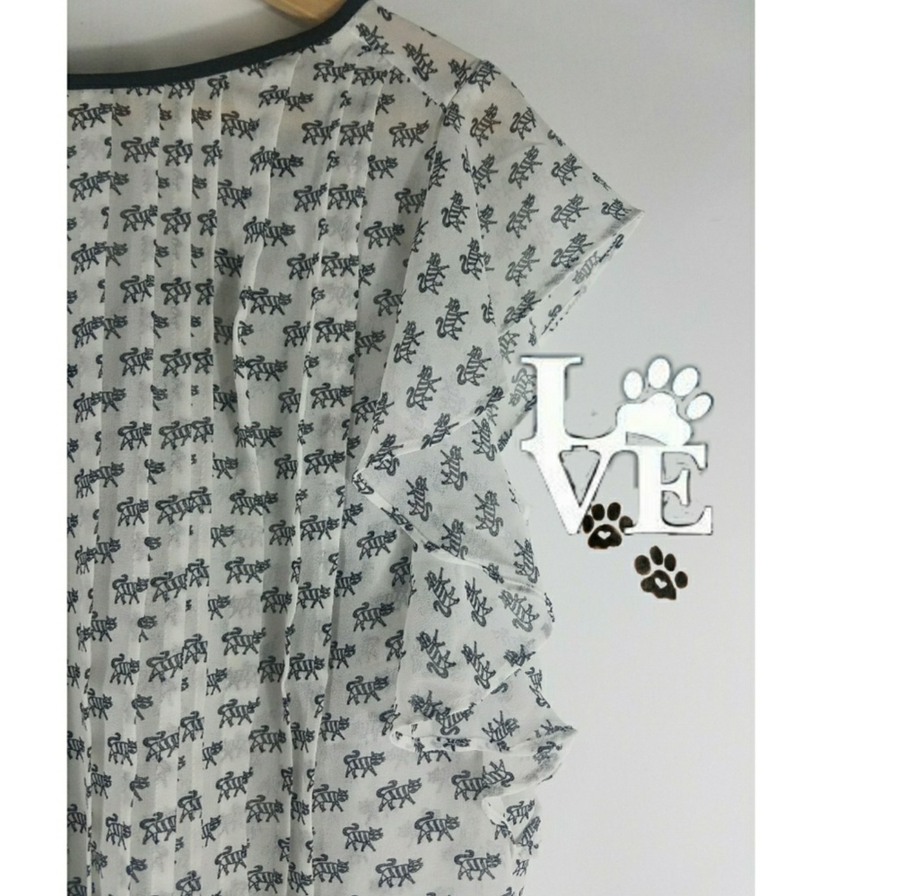 Loft lovely ruffle pintuck tiger tunic