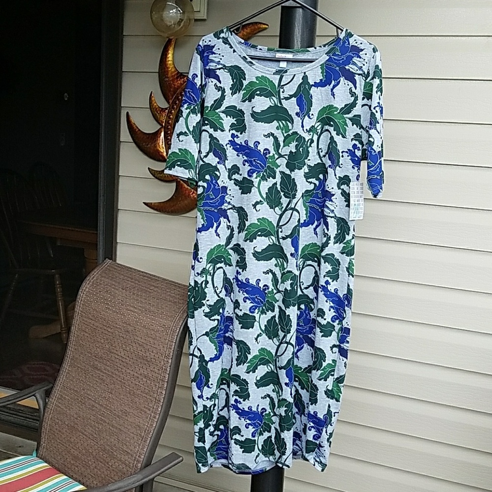 Lularoe  NWT  Floral Julia 2x