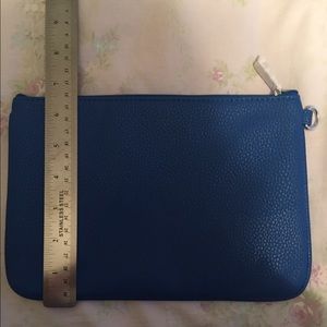 Thirty-one Rubie Mini