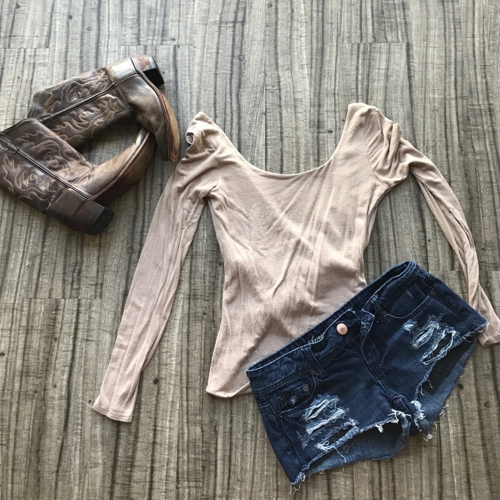 Long sleeve WORN cotton top. Light weight