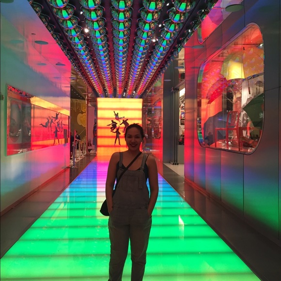 Meet your Posher, Elza - Picture 1 of 1