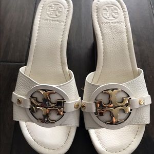 UEC Tory Burch wedges