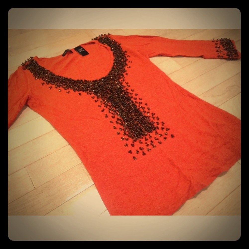 MAKE AN OFFER‼️ Moda Int. Beaded Sweater Size M