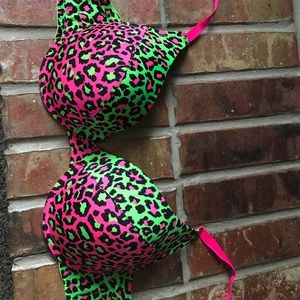 Joe Boxer Push Up bra Size 42DD. Never Worn