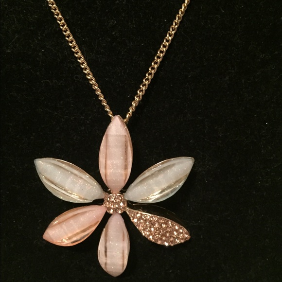 Necklace and earrings set - Picture 1 of 3