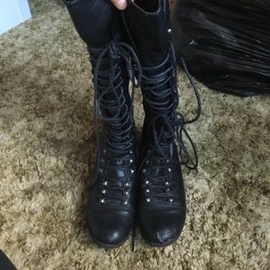Tall combat boots wrap up