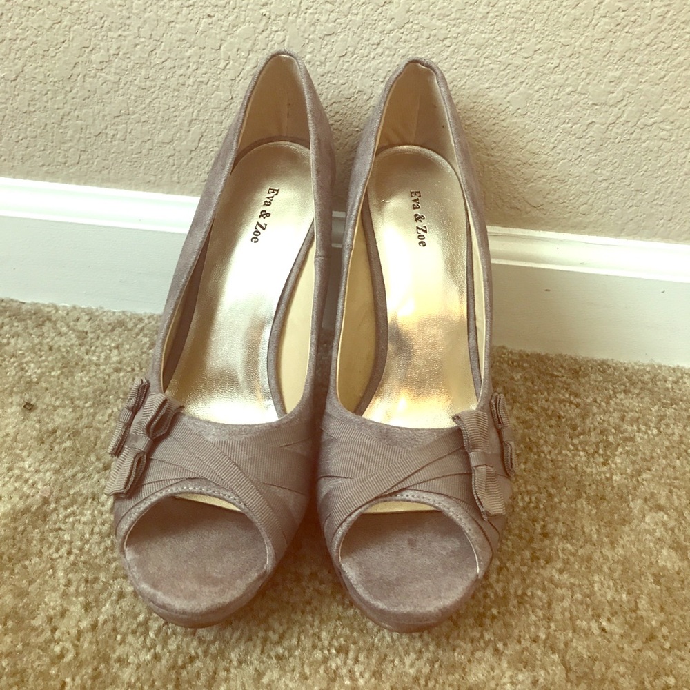 Cute tan shoes