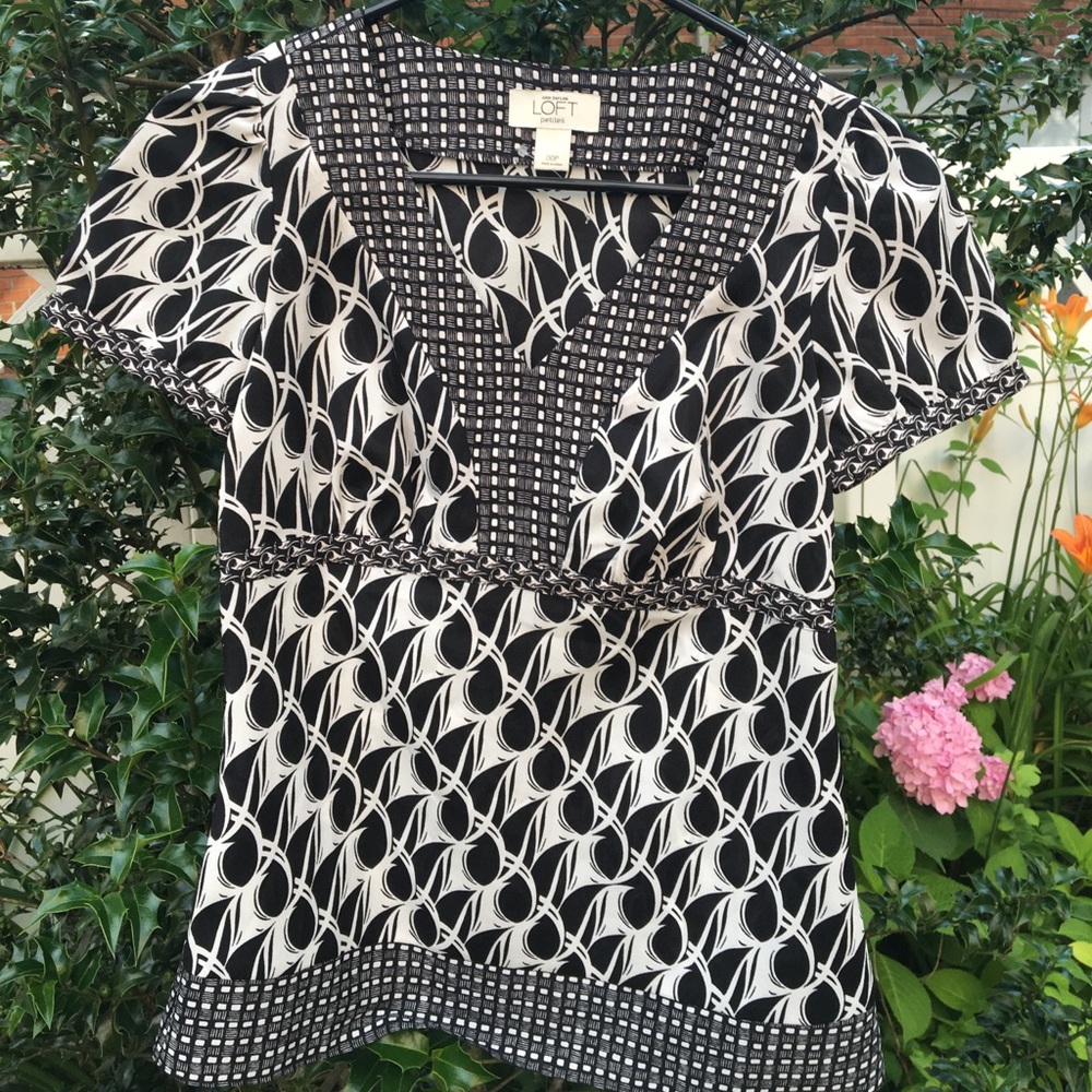 Ann Taylor Loft black and white print blouse