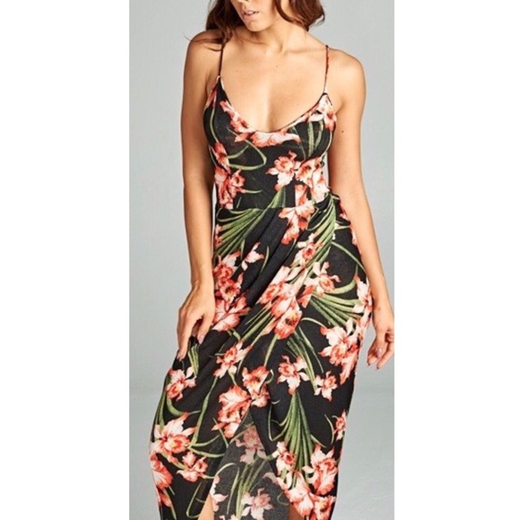 •LAST ONE• Black tropical dress - Picture 2 of 3