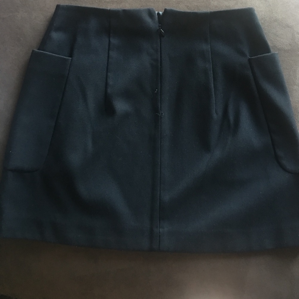 Express Black mini skirt with pockets size 2 - Picture 3 of 3