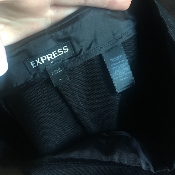Express Black mini skirt with pockets size 2 - Picture 2 of 3