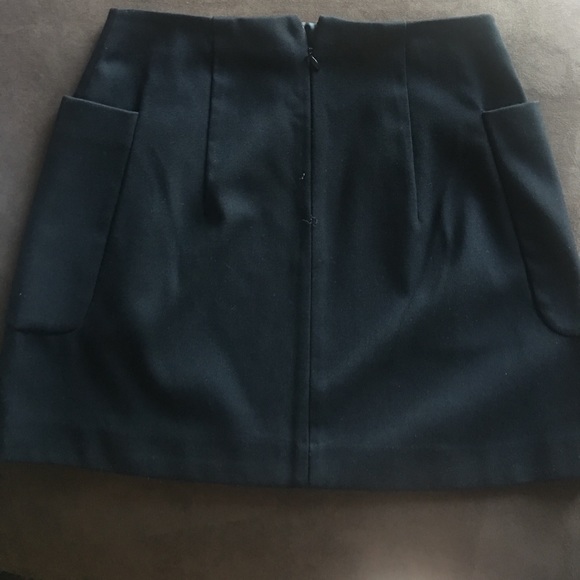 Express Black mini skirt with pockets size 2 - Picture 3 of 3