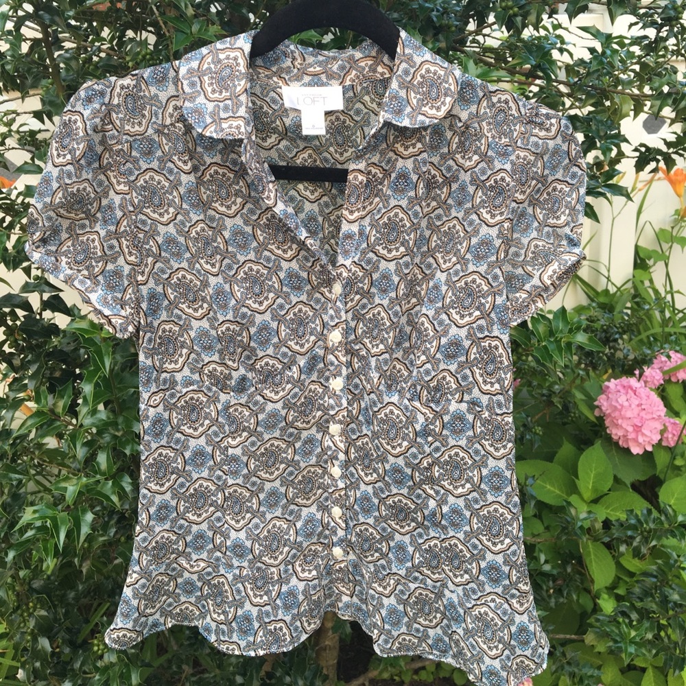 Loft blouse in blue, white, blk, beige pattern