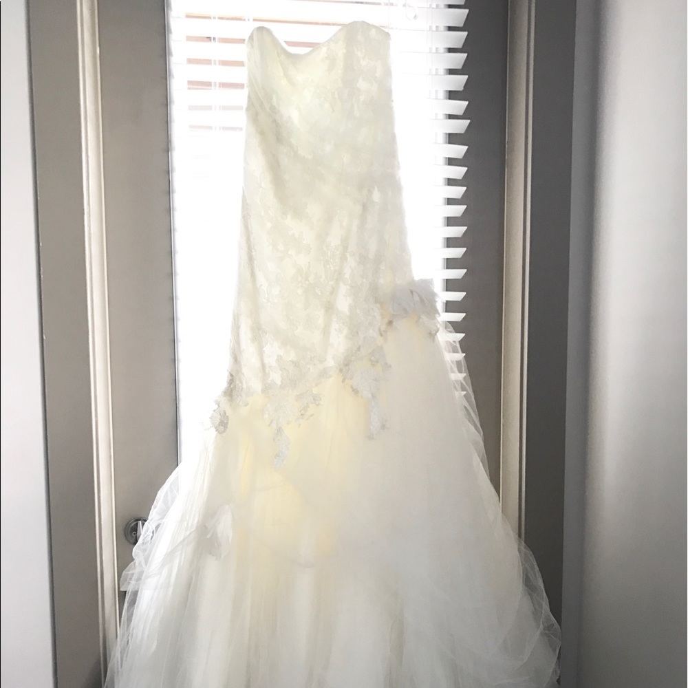 Marisa Lace Tulle Mermaid Wedding Gown Size 12