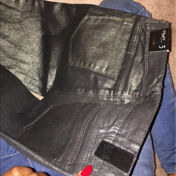 Never wore them - Picture 2 of 2