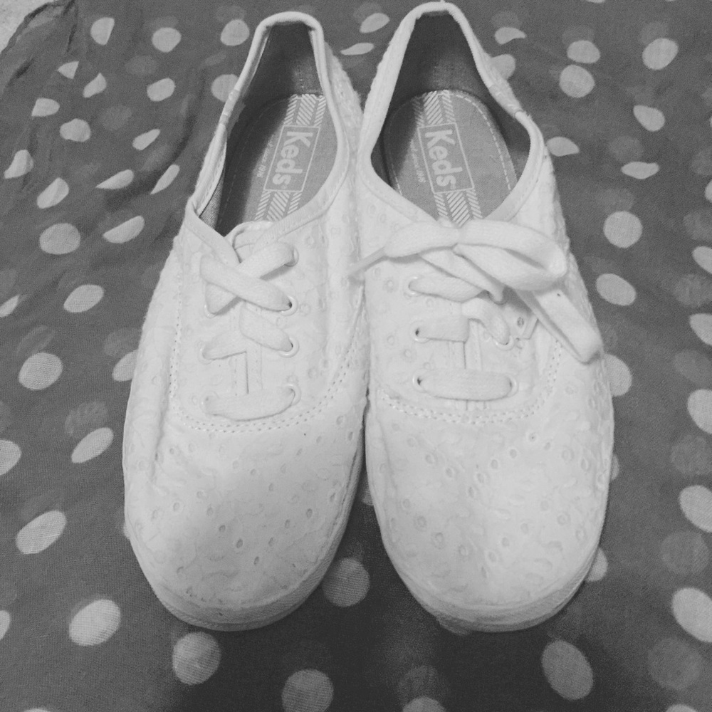 Authentic white keds 7.5
