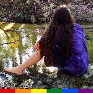 Meet your Posher, Luna