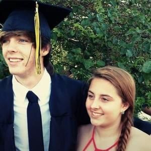 Meet your Posher, Caitlin