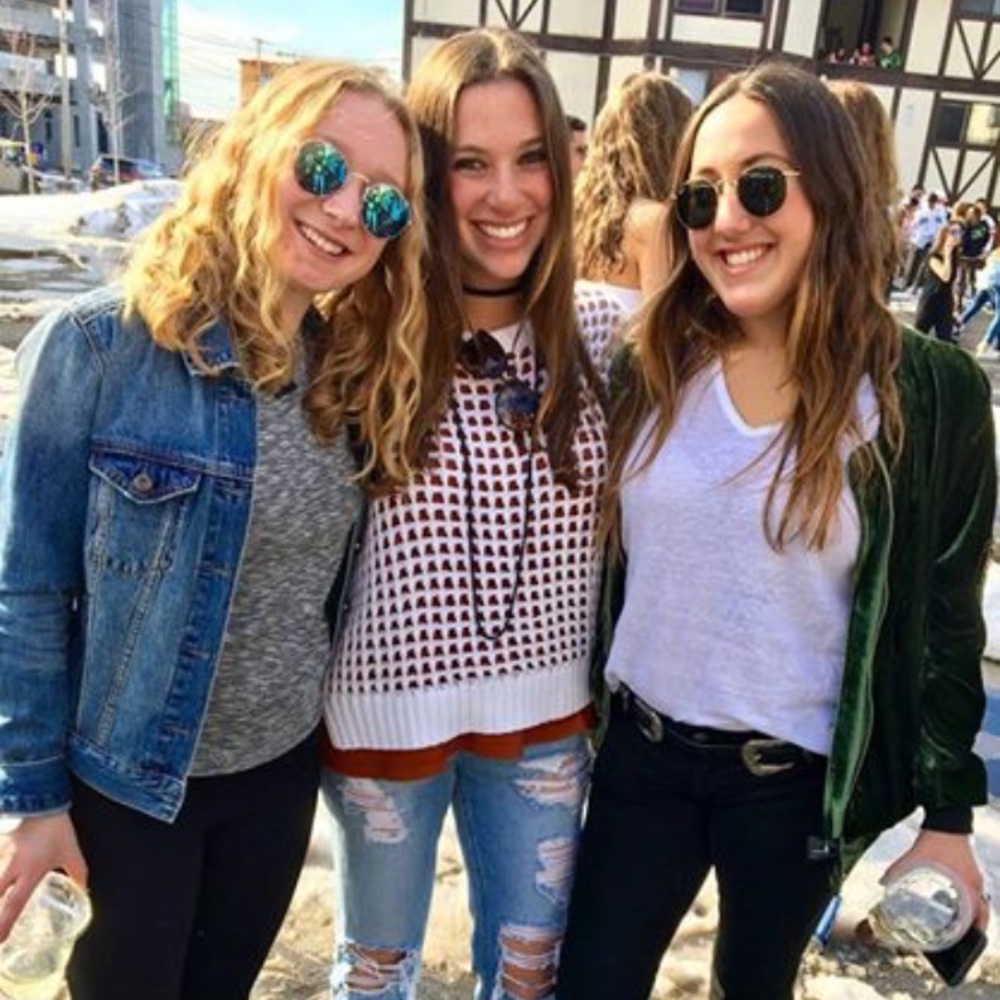 Meet your Posher, Danielle