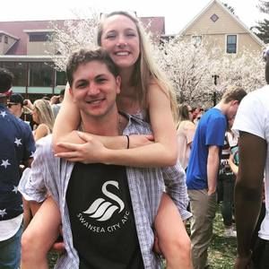 Meet your Posher, Tessa