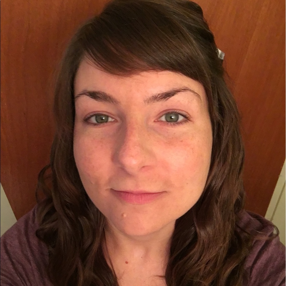 Meet your Posher, Leslie