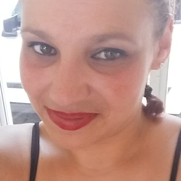 Meet your Posher, Joelydebbie - Picture 1 of 1