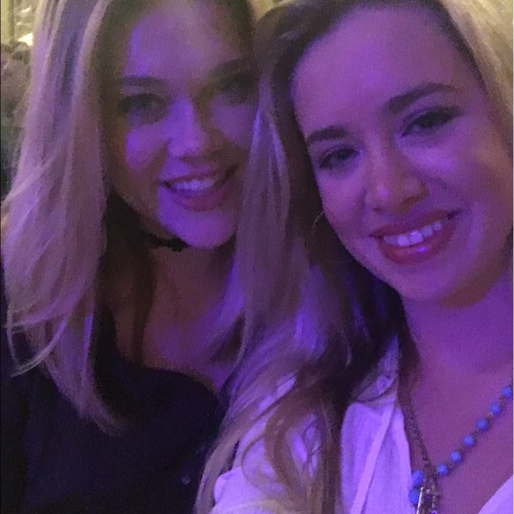 Meet your Posher, Rhea