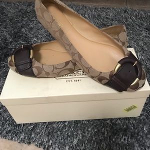 Coach flats