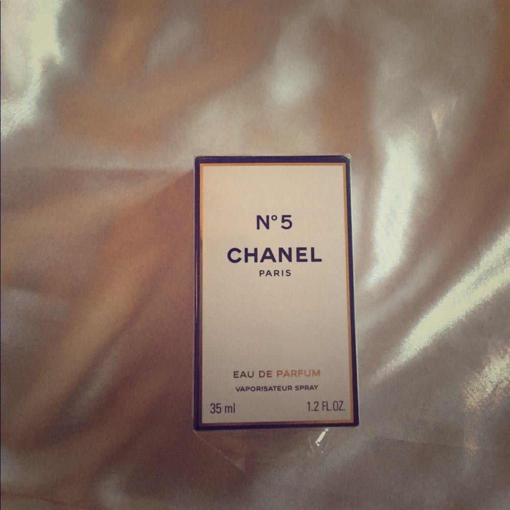 Chanel No. 5 perfume
