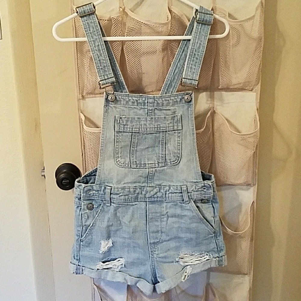 H&M cute overalls!