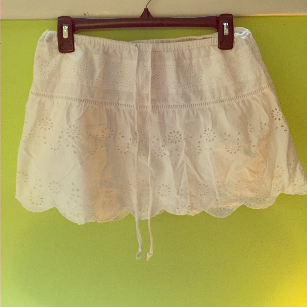 DONATED White skirt
